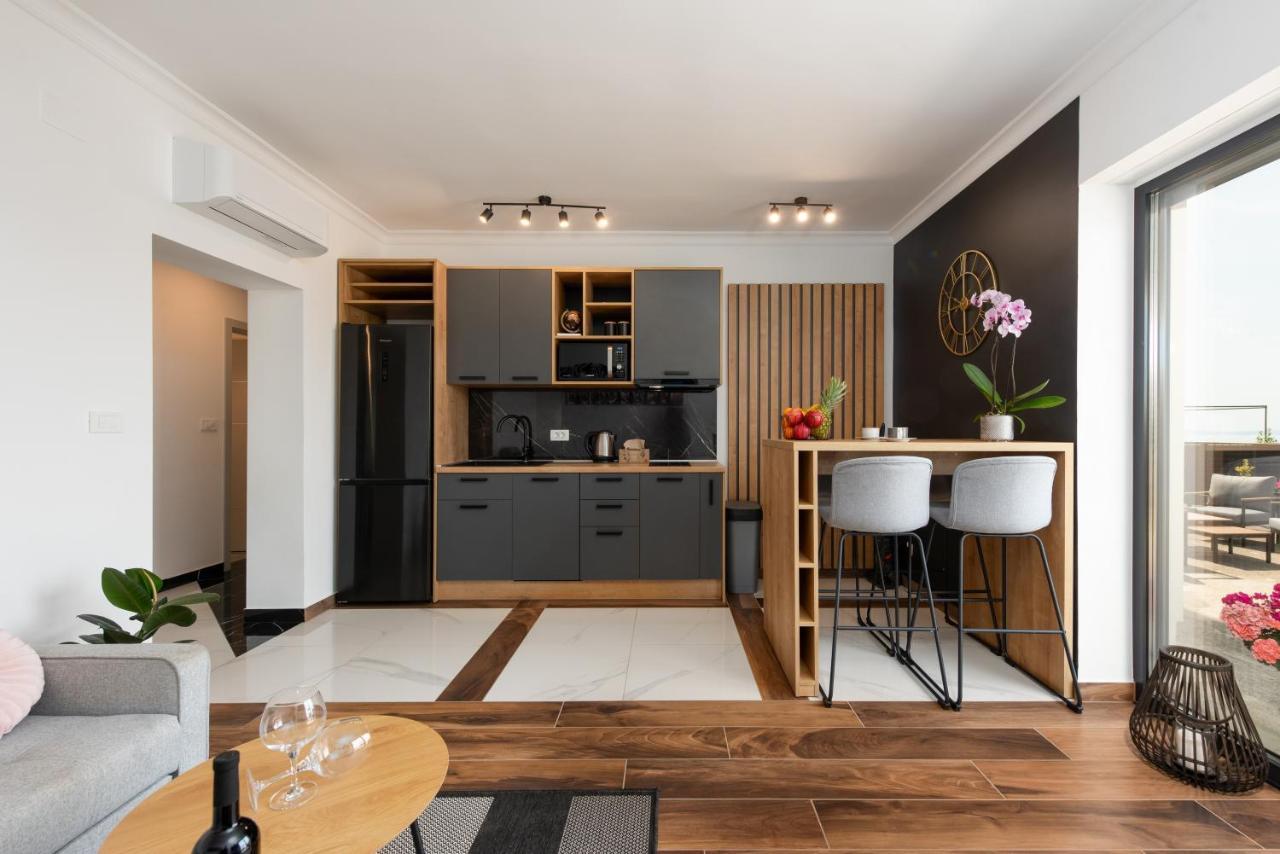 Apartments Alba Chiara คาสตาฟ ภายนอก รูปภาพ