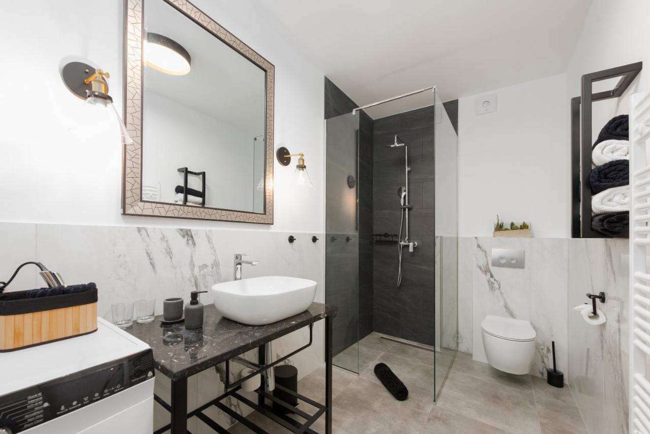 Apartments Alba Chiara คาสตาฟ ภายนอก รูปภาพ