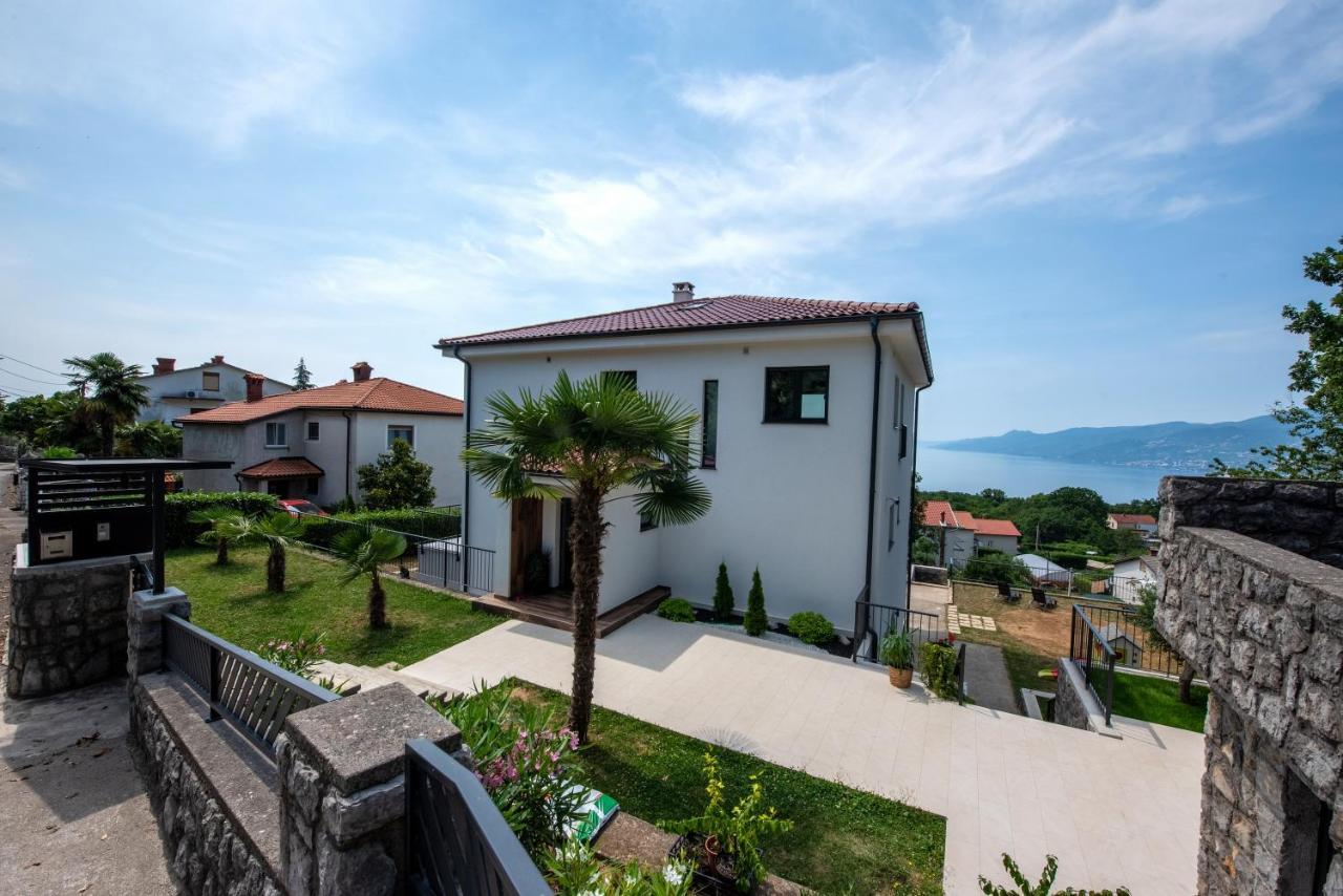 Apartments Alba Chiara คาสตาฟ ภายนอก รูปภาพ