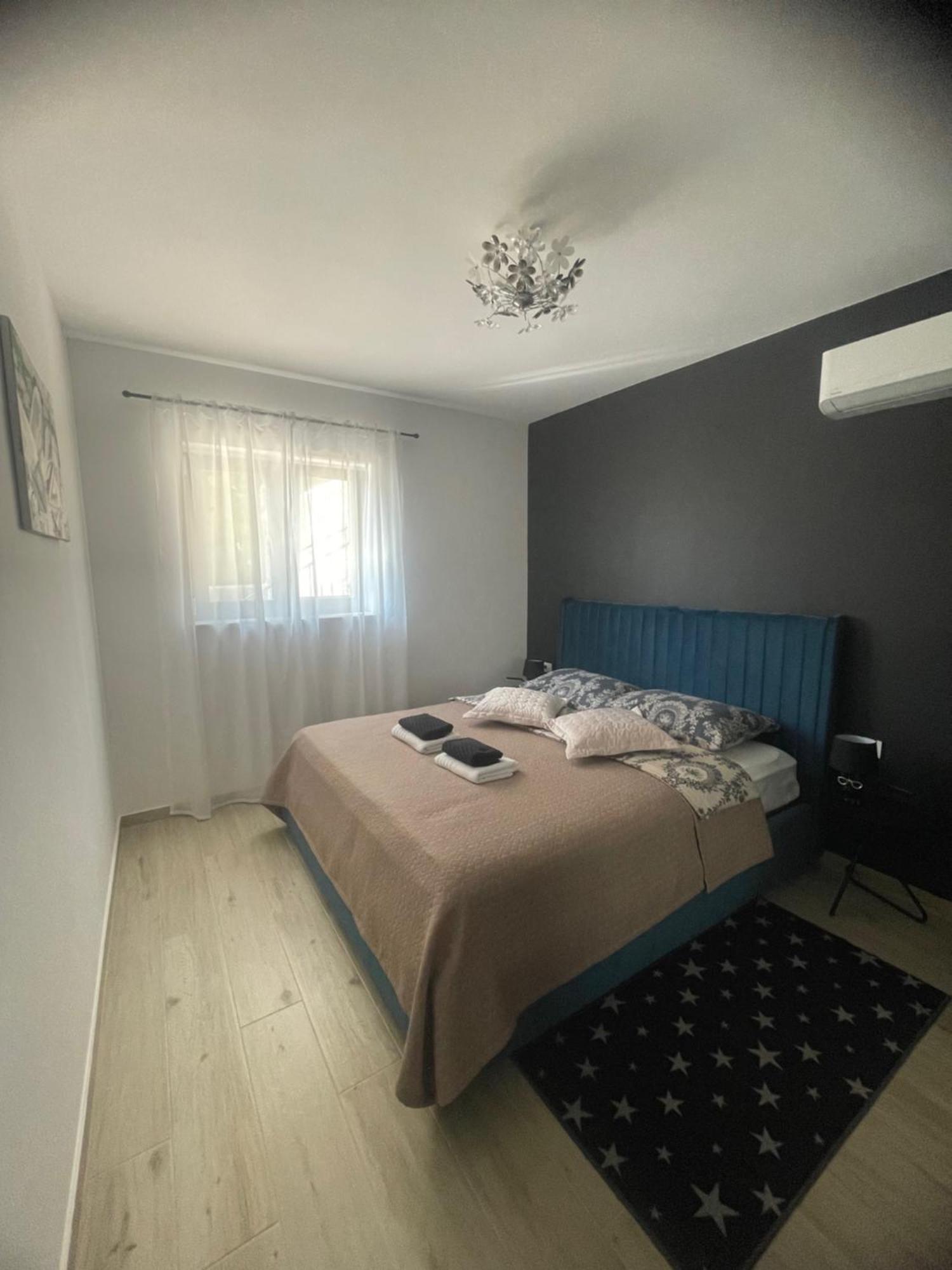 Apartments Alba Chiara คาสตาฟ ภายนอก รูปภาพ