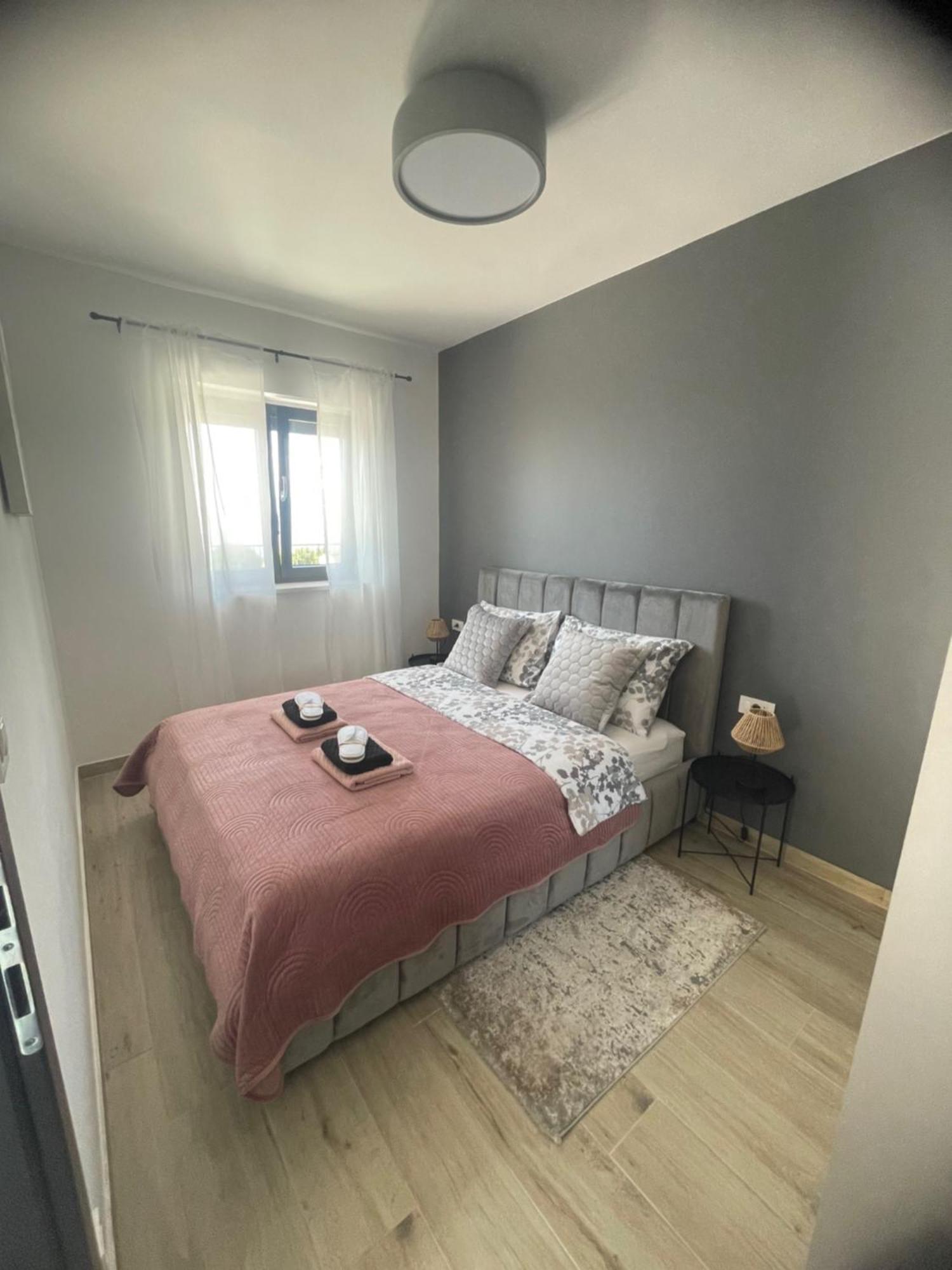 Apartments Alba Chiara คาสตาฟ ภายนอก รูปภาพ