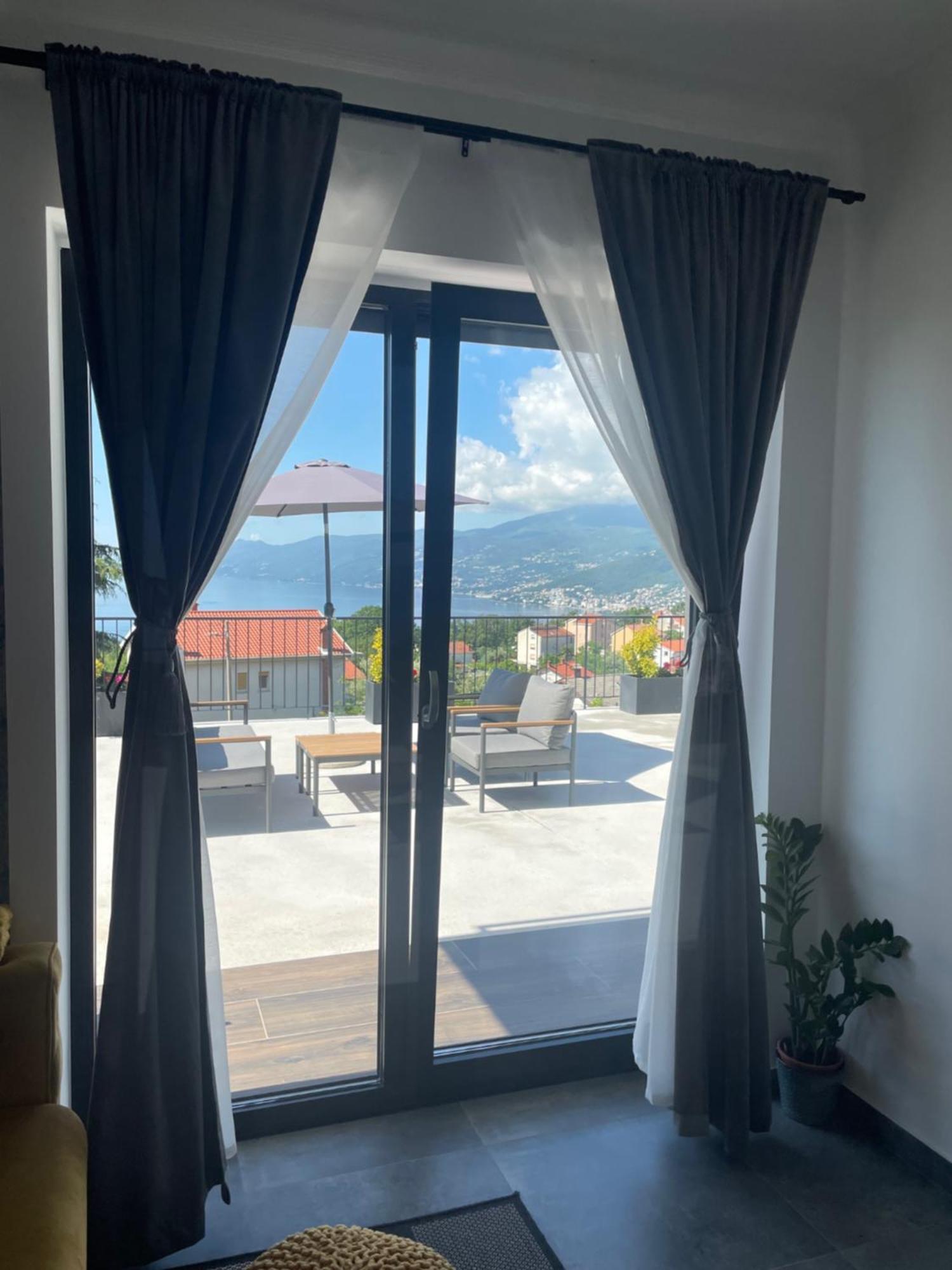 Apartments Alba Chiara คาสตาฟ ภายนอก รูปภาพ